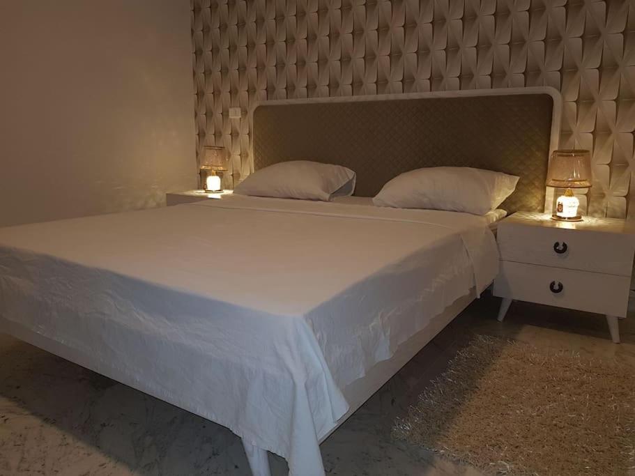Lovely Apartment Near Tunis Mall - Lac2 Tunisi Esterno foto