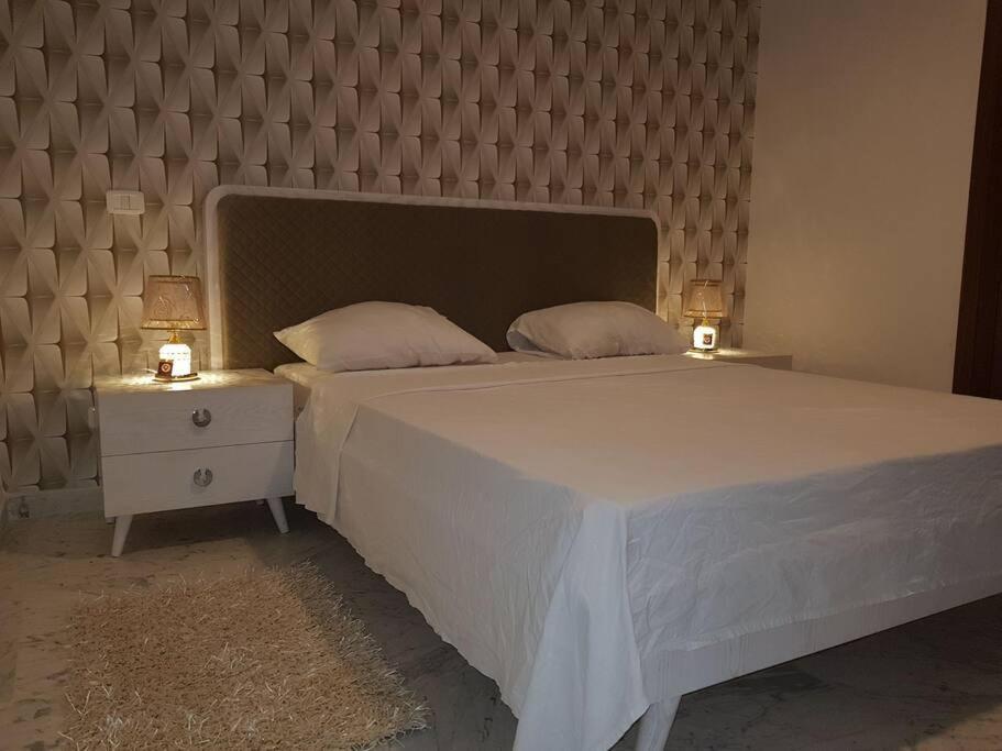 Lovely Apartment Near Tunis Mall - Lac2 Tunisi Esterno foto
